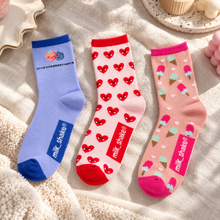 Load image into Gallery viewer, love milk_shake socks
